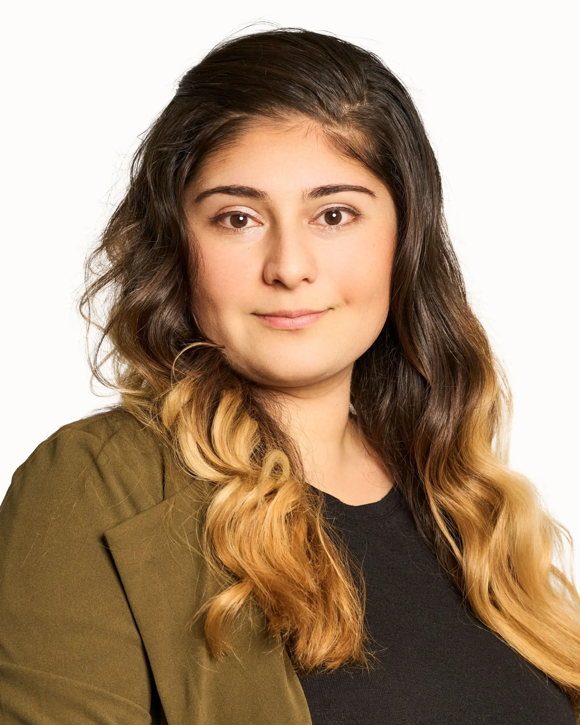 Headshot Photography, Kelowna Hiilite - Crowning Life - HII01708 - Maina - WEB Crowning Life Maina